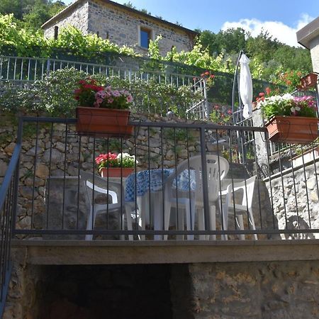 Villa Casa Nel Borgo Antico Quaratica Exterior foto